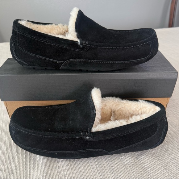 UGG Other - UGG MENS ASCOT suede SLIPPERS